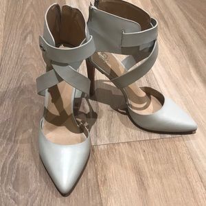 Gorgeous gray Joe’s pumps